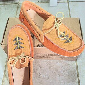 NIB Manitobah Wallowa Moccasins - Size 11 - Brand New